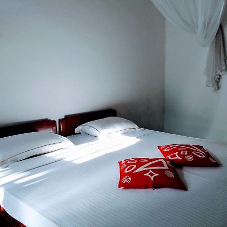 Ceylonia Guest Hotel เวลิกามา ภายนอก รูปภาพ