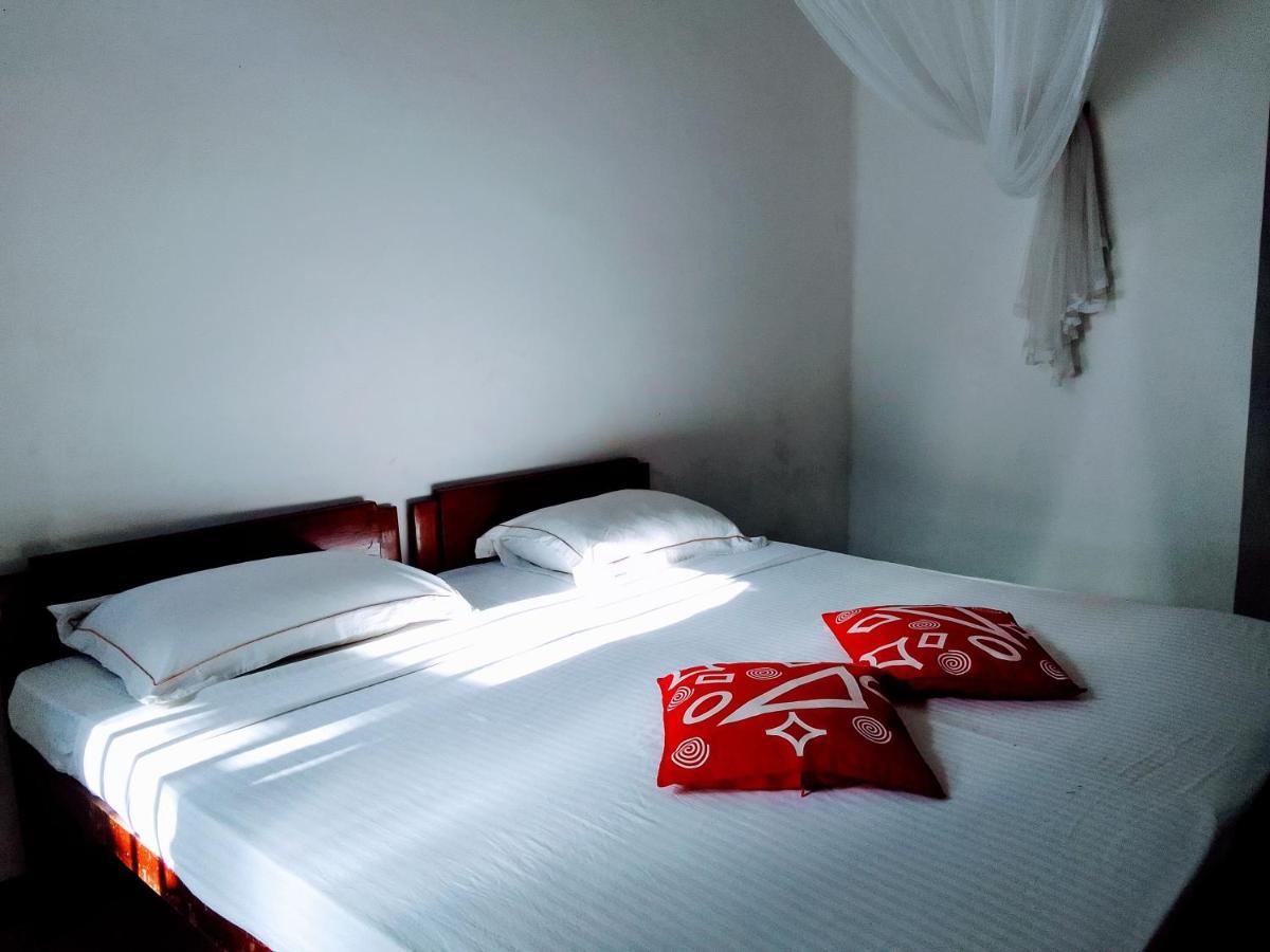 Ceylonia Guest Hotel เวลิกามา ภายนอก รูปภาพ