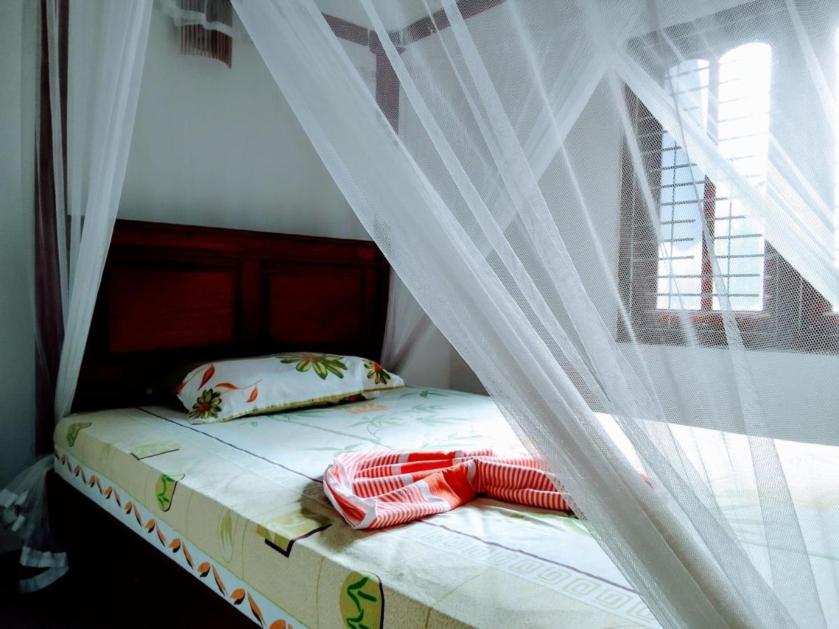 Ceylonia Guest Hotel เวลิกามา ภายนอก รูปภาพ