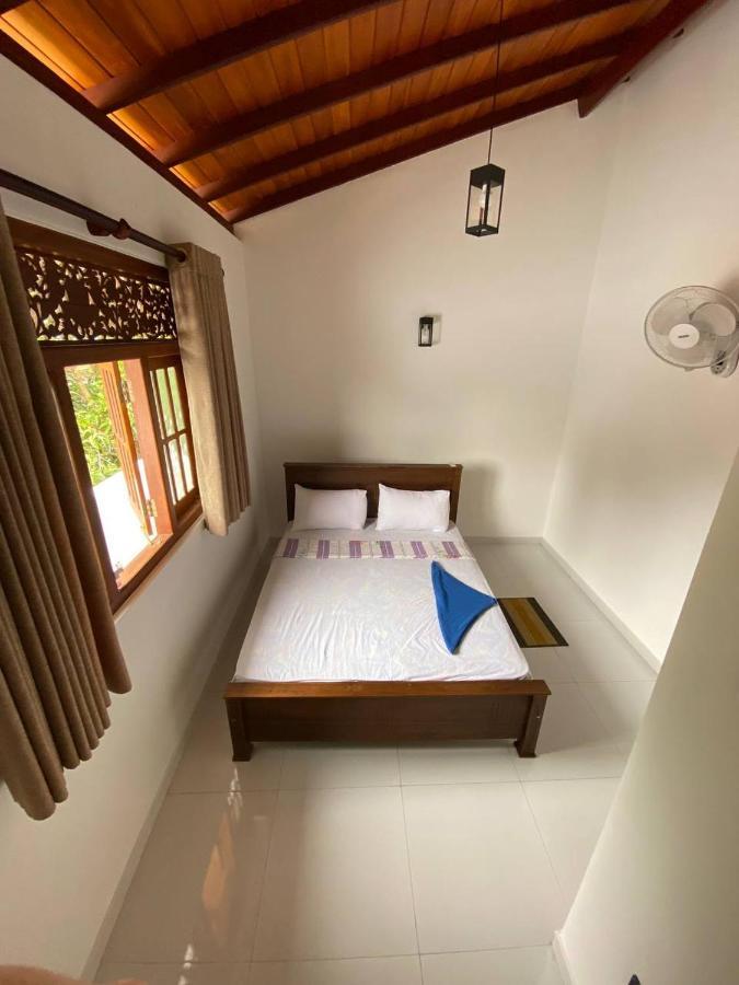 Ceylonia Guest Hotel เวลิกามา ภายนอก รูปภาพ