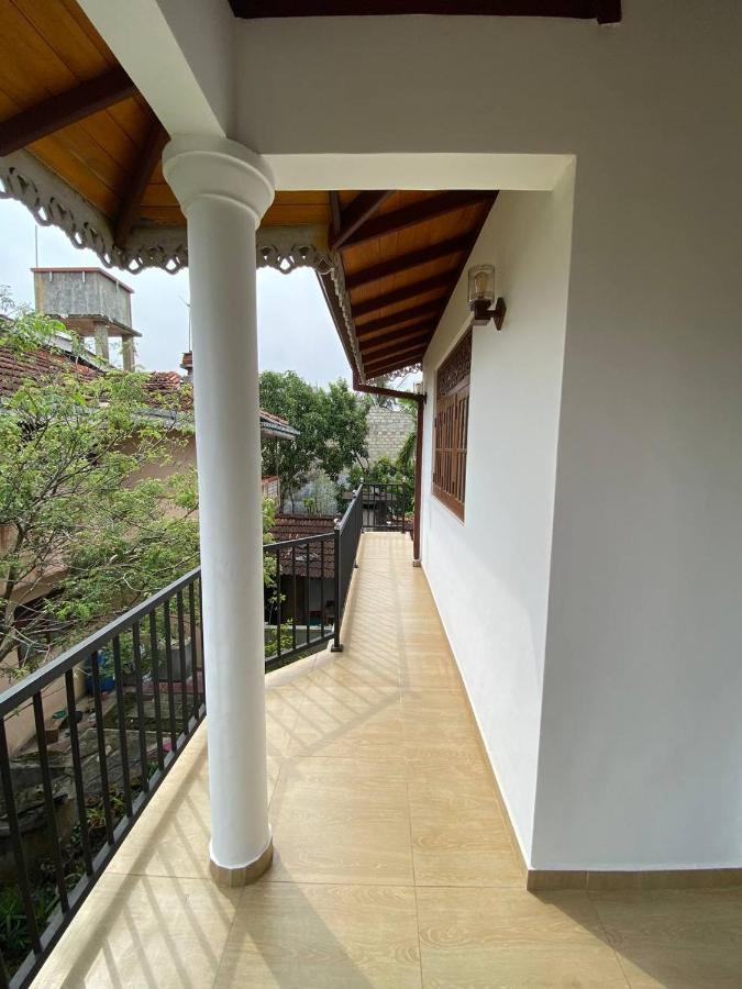 Ceylonia Guest Hotel เวลิกามา ภายนอก รูปภาพ