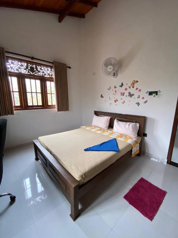 Ceylonia Guest Hotel เวลิกามา ภายนอก รูปภาพ